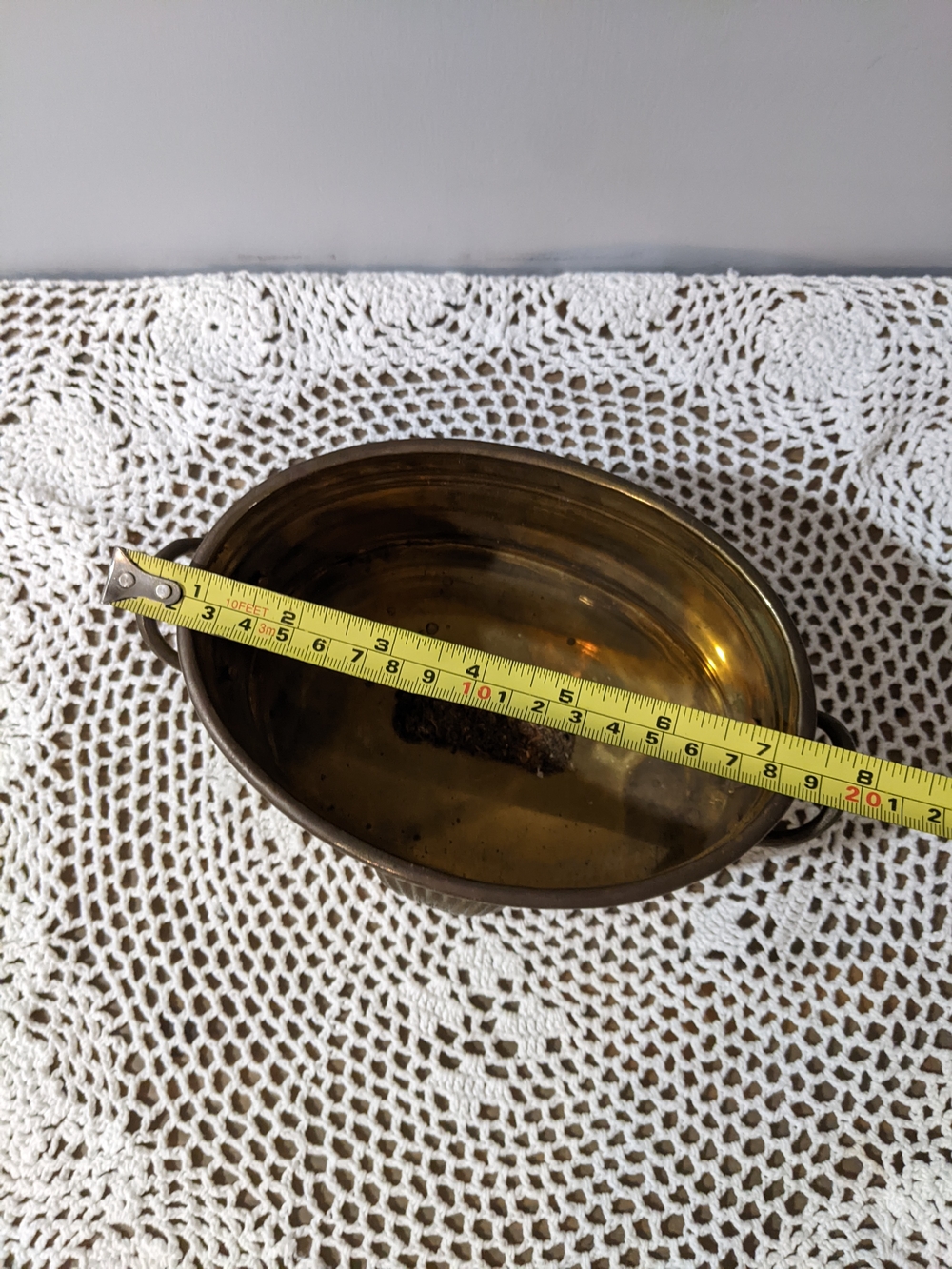 Vintage Brass Oval Planter with Shell Motif - Picture 4 of 5